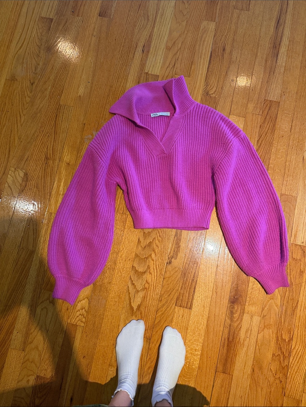Zara Bright Fuchsia Cropped V-Neck Balloon-Sleeve Sweater
